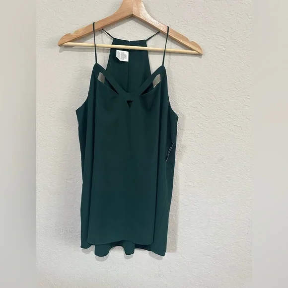 Elegant Green Sleeveless Camisole - Picture 1 of 6
